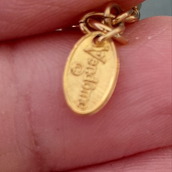 Gold Circular Pendant Necklace with Textured Design - Picture 4 of 4